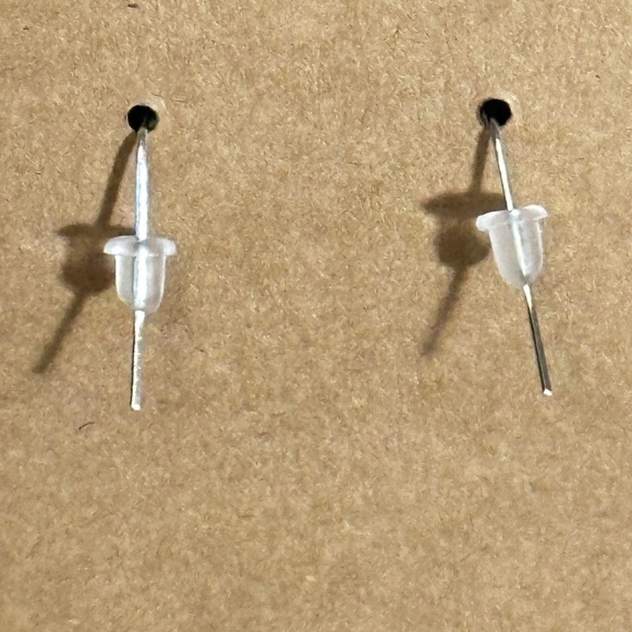 2/$20 Silver Tone Upside Down Pear Filigree Swirl & Floral Hook Earrings NWOT - Picture 7 of 11